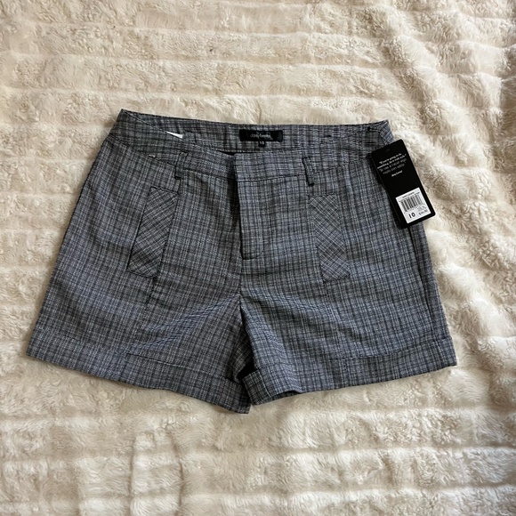 Daisy Fuentes Women's Shorts size 10 Onyx combo color - Picture 1 of 4